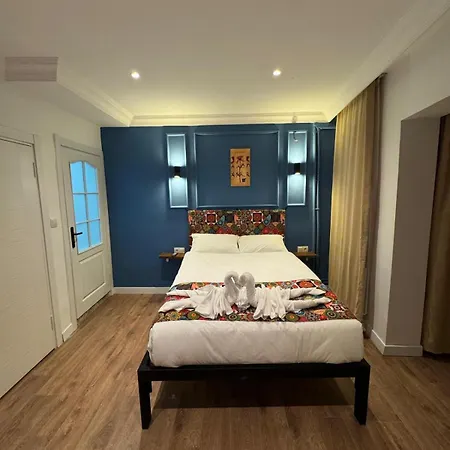 Taksimrosboutique Hotel